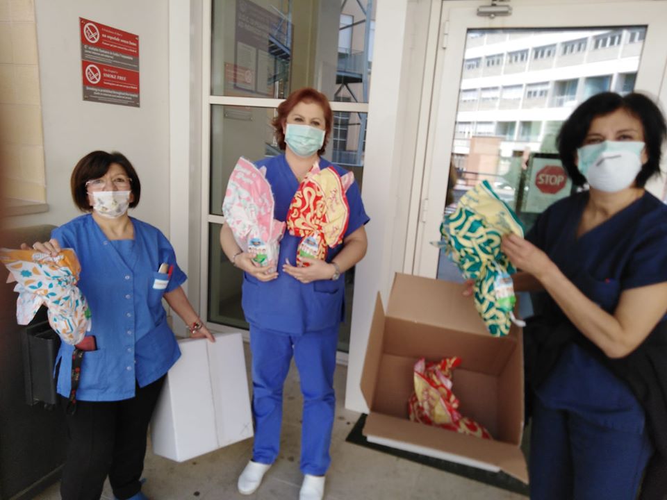 Donazione di uova pasquali presso il reparto di oncoematologia pediatrica di Bari