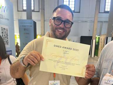 Gianfranco Laforgia riceve il premio Dmed per la promozione della cucina pugliese nel mondo