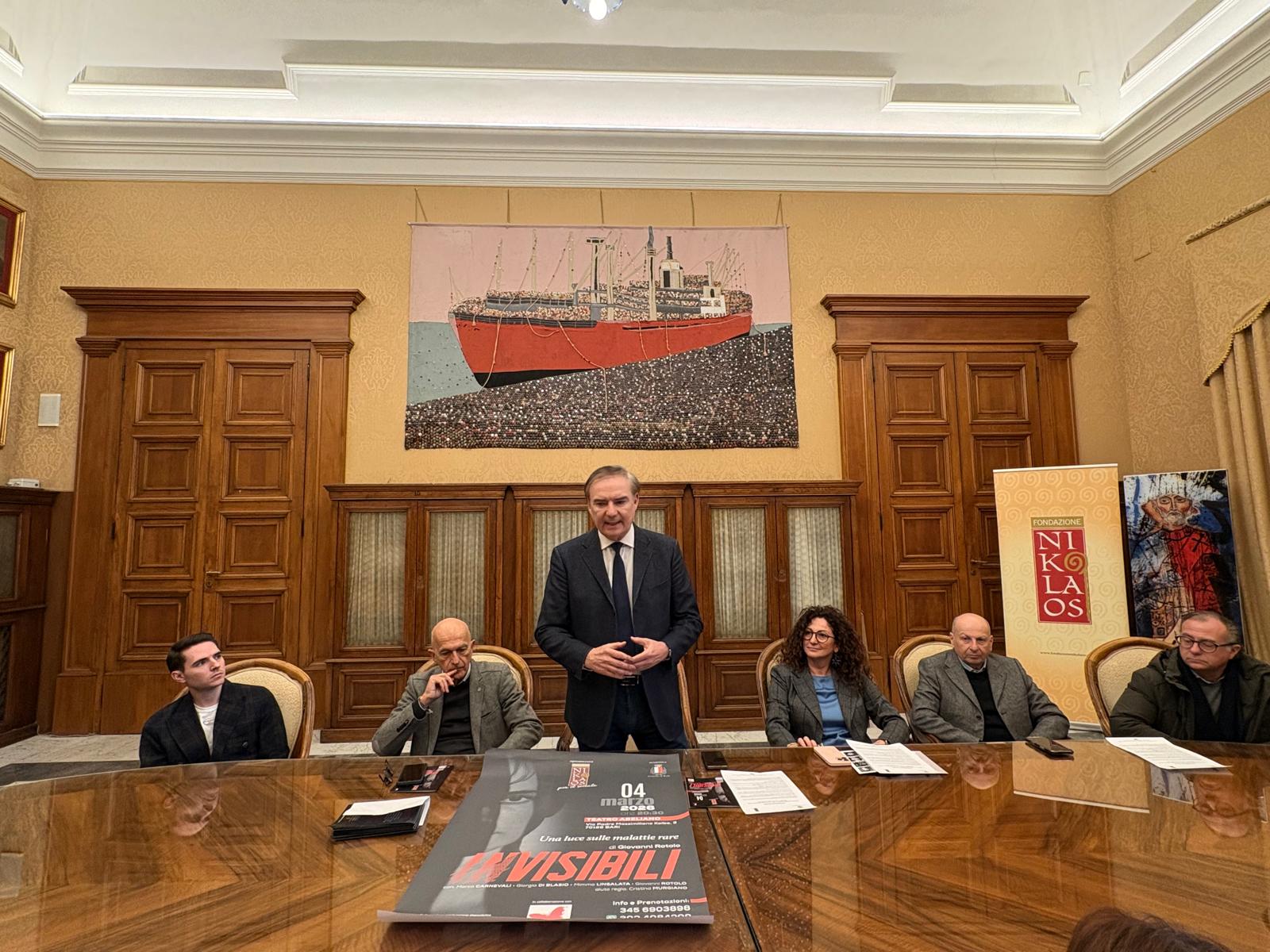 Il 4 marzo all'Abeliano in scena l'opera di teatro sociale ''Invisibili, una luce sulle malattie rare’'