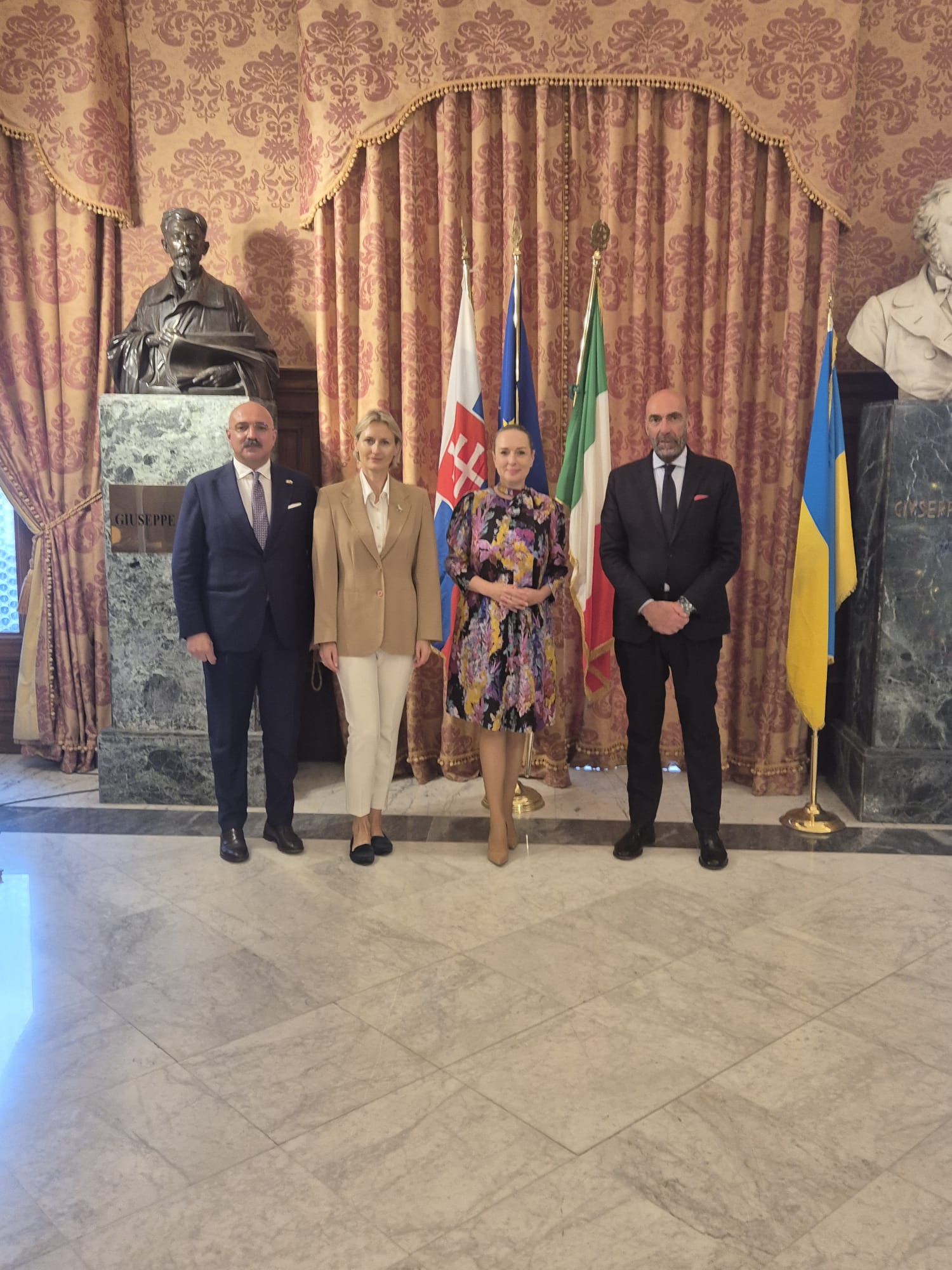 Bari si avvicina alla Slovacchia: il sindaco Leccese incontra  l’Ambasciatrice Karla Wursterova'
